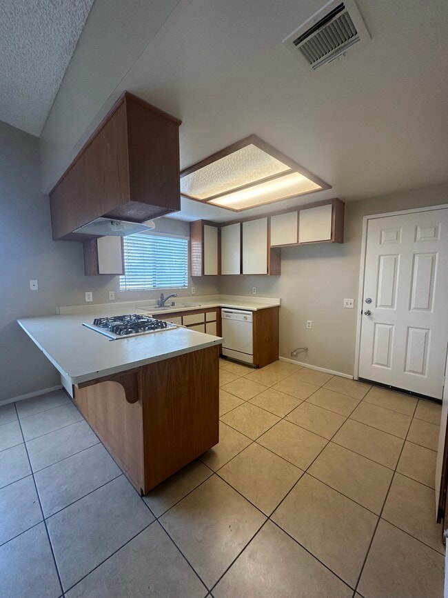 Building Photo - 41423 Adams St