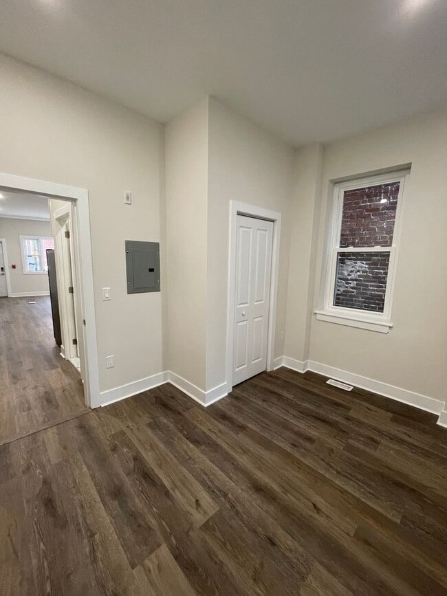 Building Photo - 507 Christian St