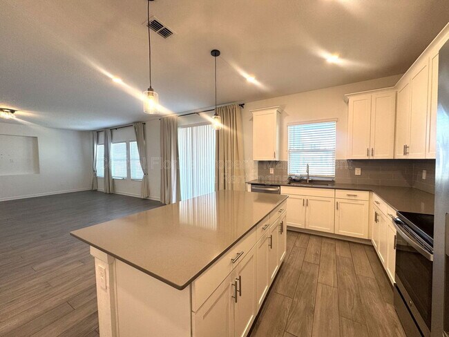 Building Photo - 5774 Stephens Rd