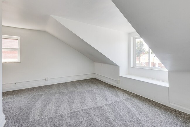 Building Photo - Available JULY 2026 - Spacious 3 Bedroom, 1.5 Bath w/ City Views!