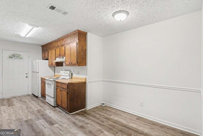 Building Photo - 165 Plum Orchard Rd