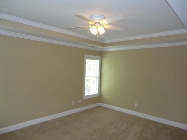 Building Photo - 347 Mockingbird Ln