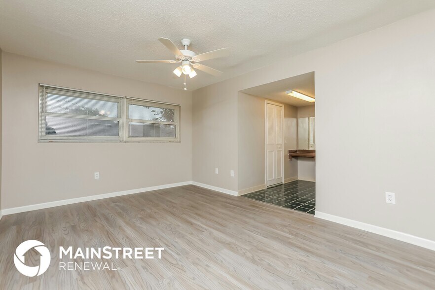 Building Photo - 605 Applewood Ave