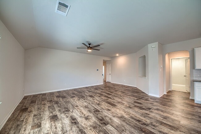 Building Photo - Welcome to this beautifully maintained 4-bedroom, 2-bathroom home in the highly desirable Whisper...