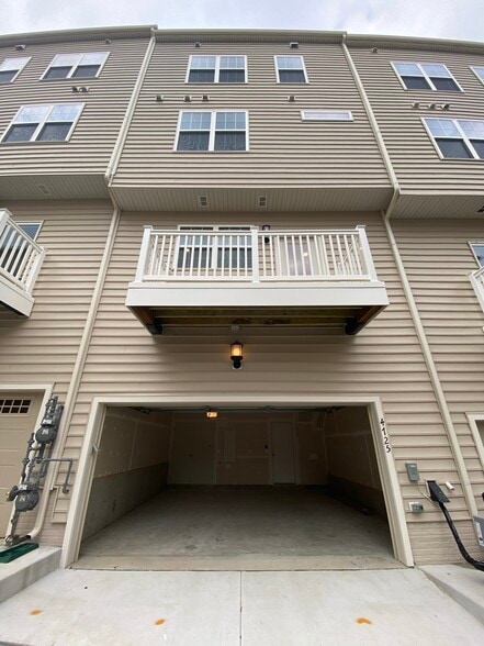 Building Photo - 4725 Cherokee St