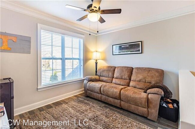 Building Photo - 5093 Wyngate Village Dr
