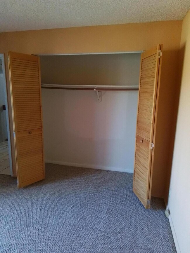 Building Photo - 1458 N Lawnwood Cir