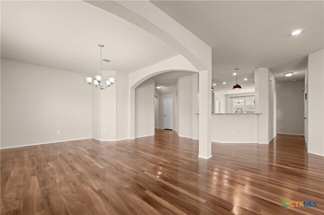 Building Photo - 2610 Bargello St