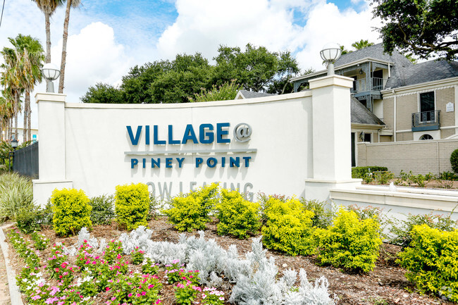 Primary Photo - Village at Piney Point