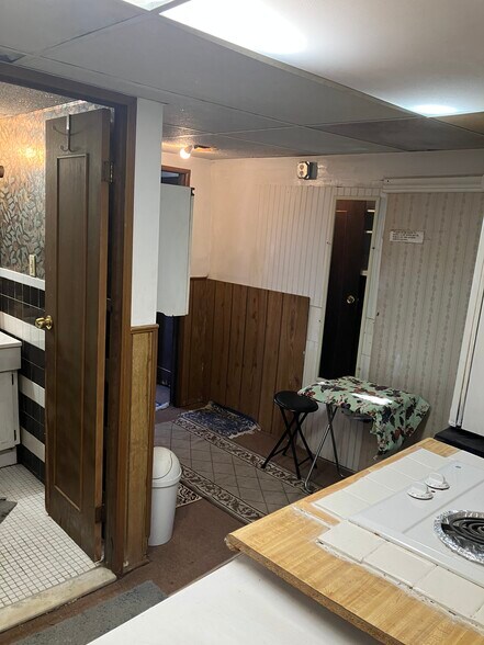 Building Photo - 764 Lenore Ln