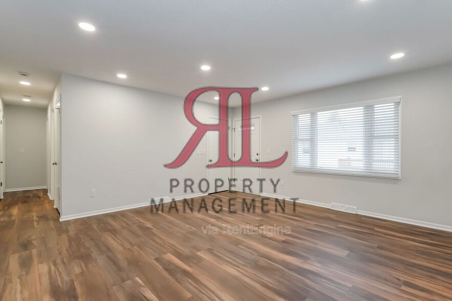 Building Photo - 1869 Drew Ave