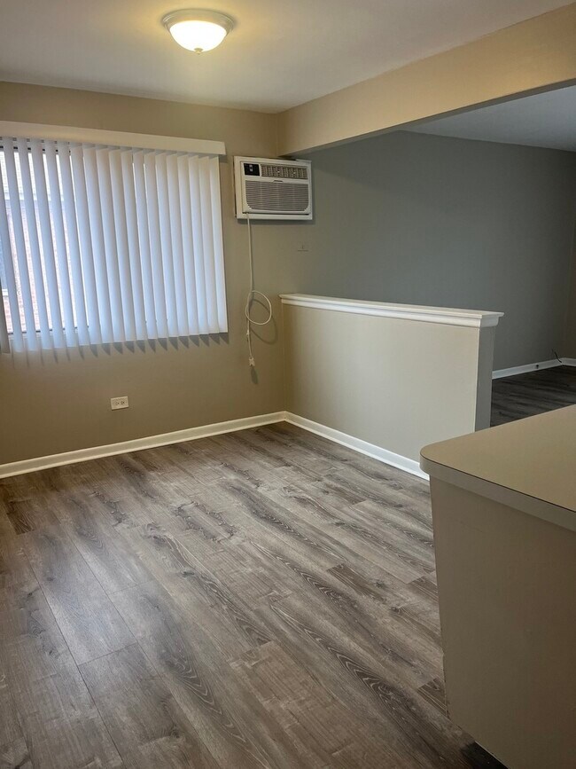 Building Photo - 6045 Marshall Ave