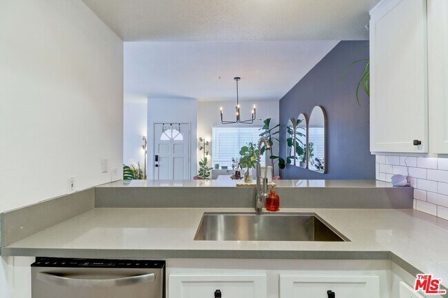 Building Photo - 2960 Champion Way