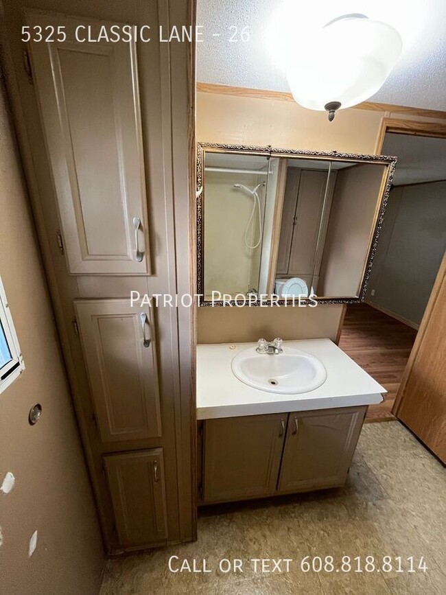 Building Photo - 5325 Classic Ln