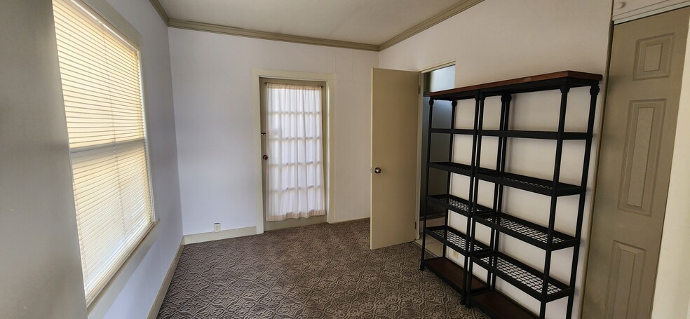 Building Photo - 1726 Ocean Way