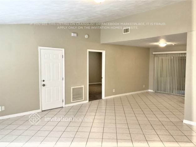 Building Photo - 2907 Juniper Dr