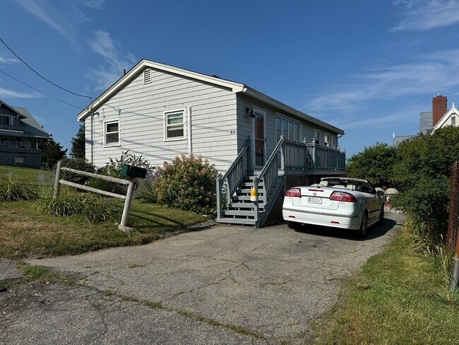 Building Photo - 10 Glover Ave