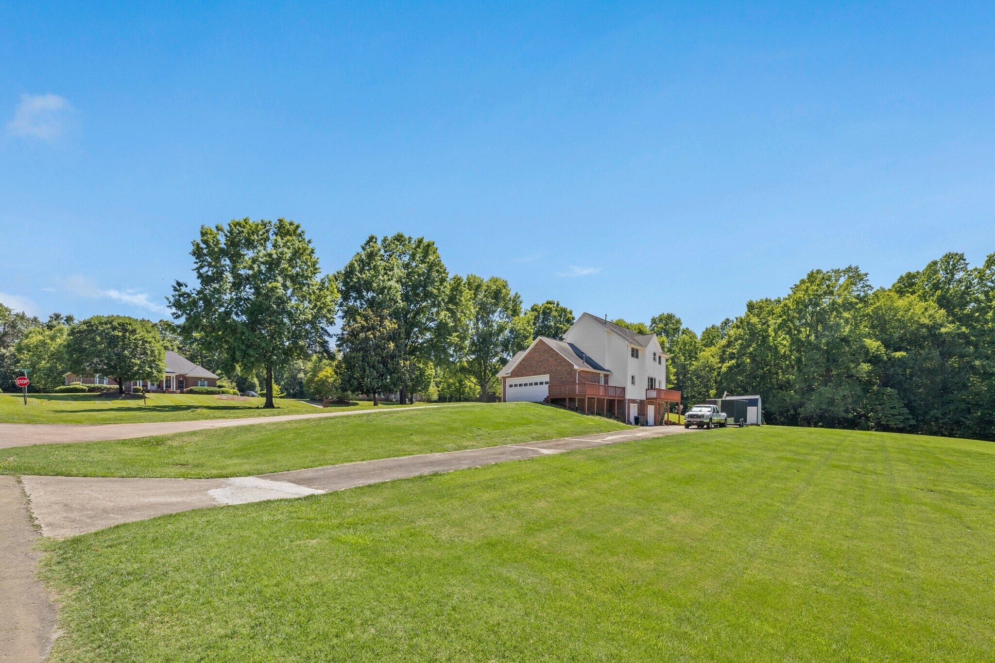 Building Photo - 3010 Eaker Dr