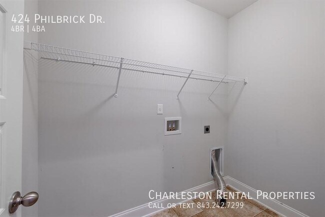 Building Photo - 424 Philbrick Dr