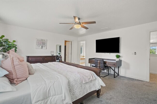 Building Photo - 11230 Silver River Loop