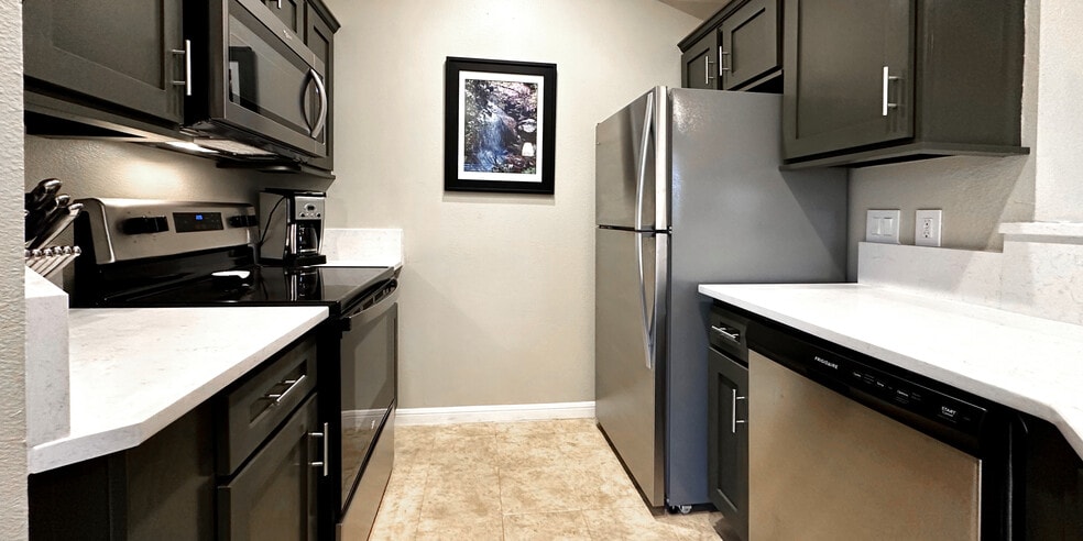 Kitchen - 2320 Gracy Farms Ln