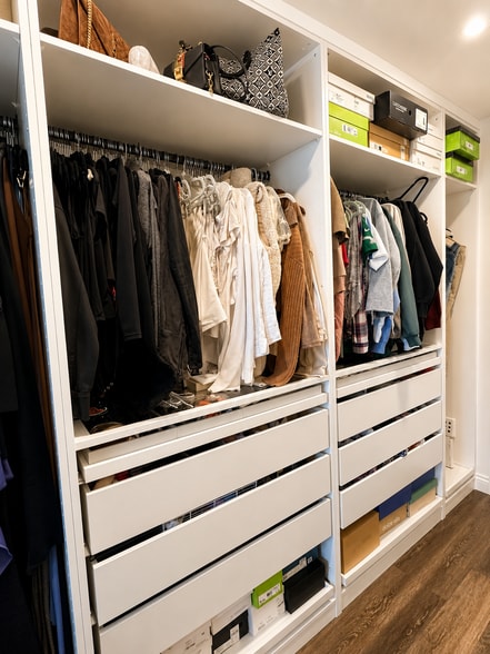 Master Closet - 300 W Beech St