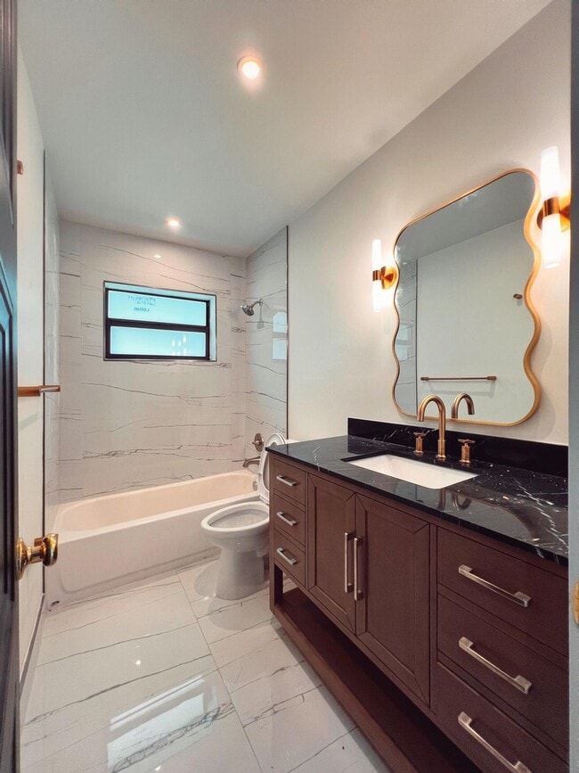 Building Photo - 9287 Sunrise Dr