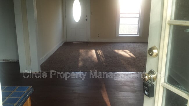 Building Photo - 2711 Monticello Dr NW