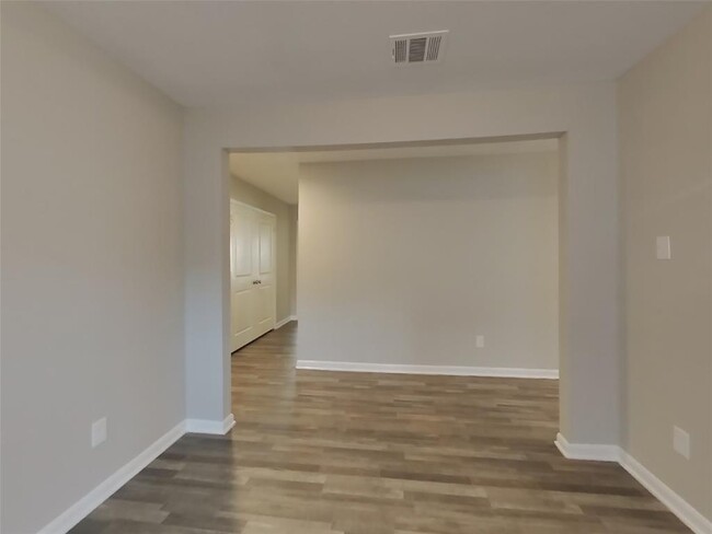 Building Photo - 15685 Briar Frst Dr