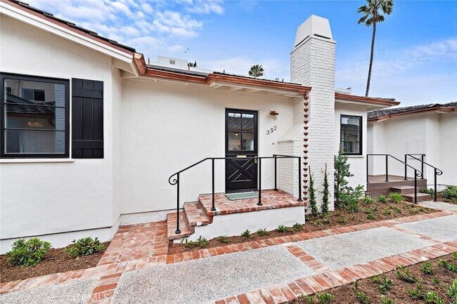 Building Photo - 352 Cliff Dr