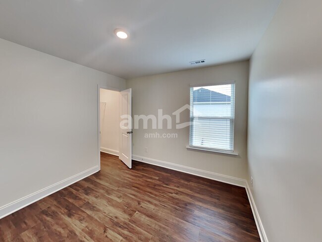 Building Photo - 5312 Virtue Ave