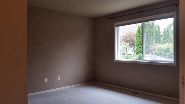 Building Photo - Exceptional 3 Bed, 2.5 bath in Sammamish w...