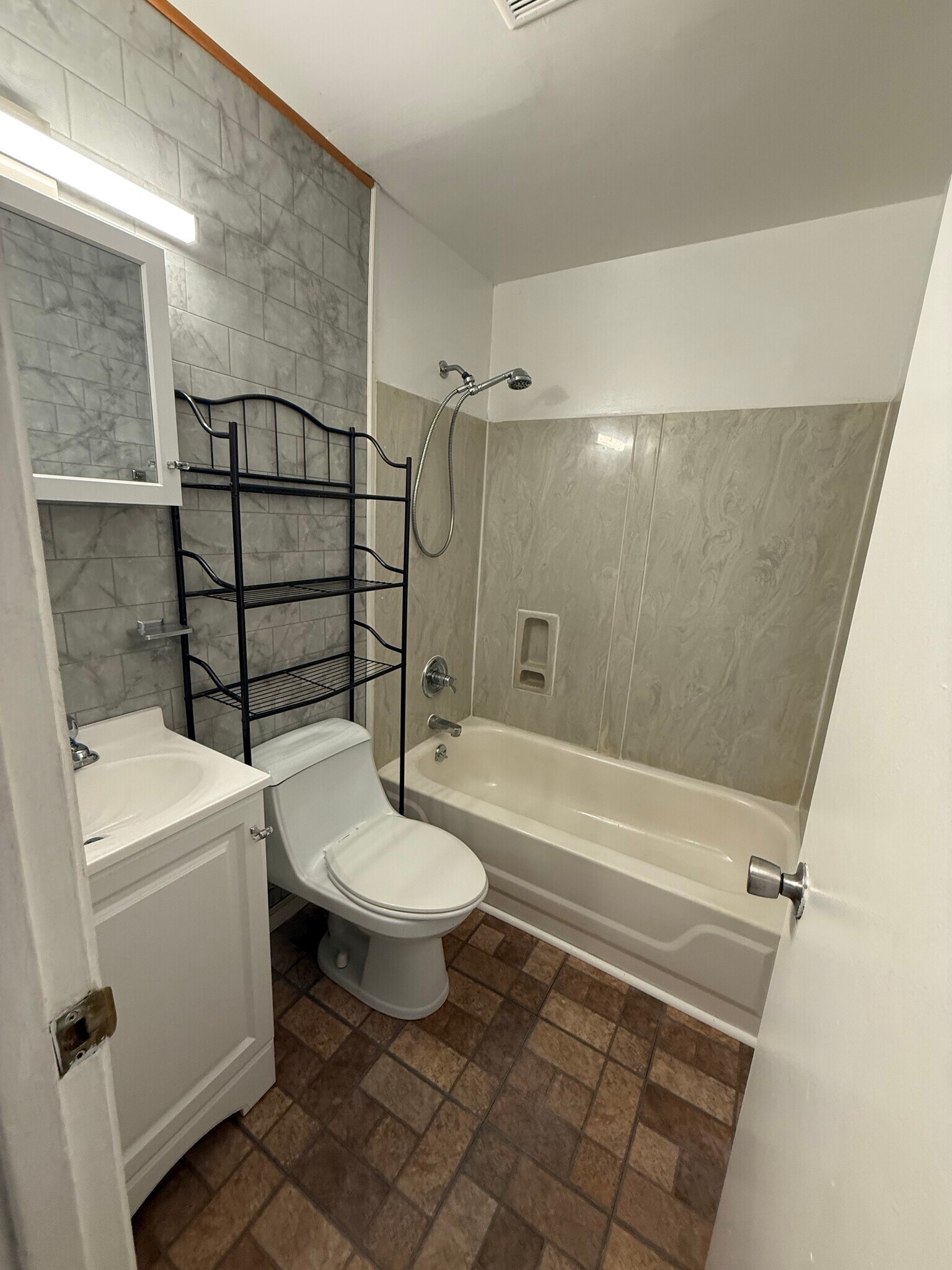 Building Photo - 2829 Batavia Ct