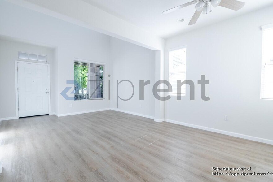 Building Photo - 3301 Myna Way