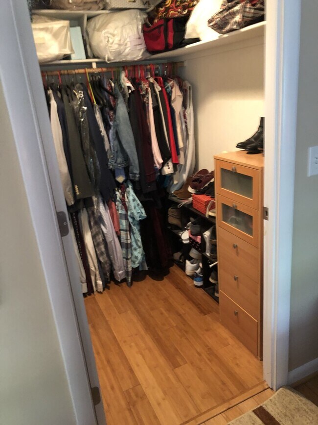 Building Photo - 350 G St SW