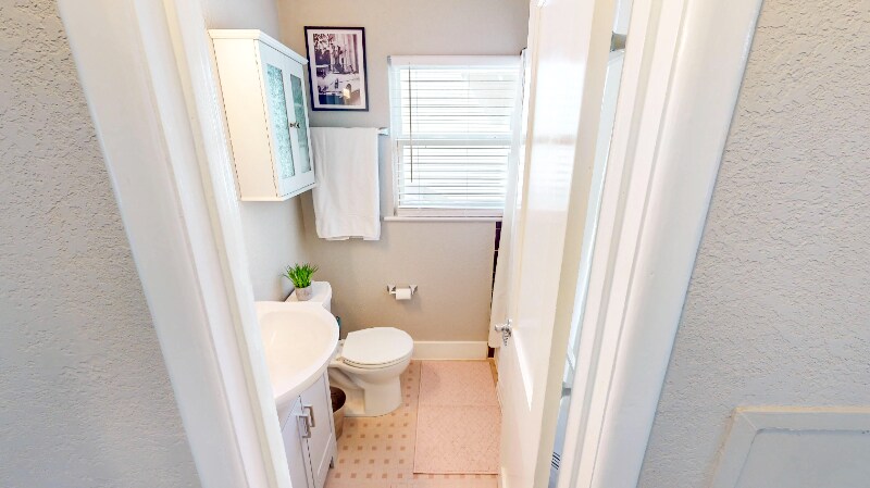 Building Photo - 128 Claremont Ave