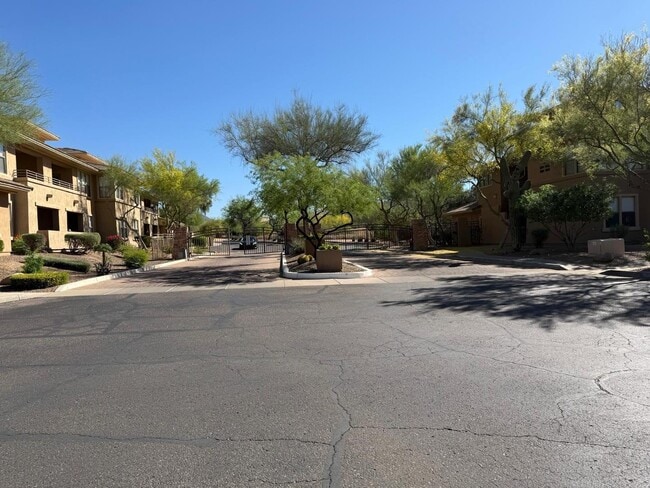 Building Photo - 20100 N 78th Pl