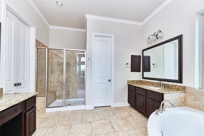 Building Photo - 21718 Avalon Queen Dr