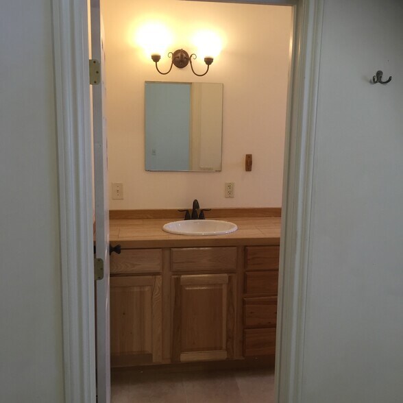 Building Photo - 3174 Lindsey Loop