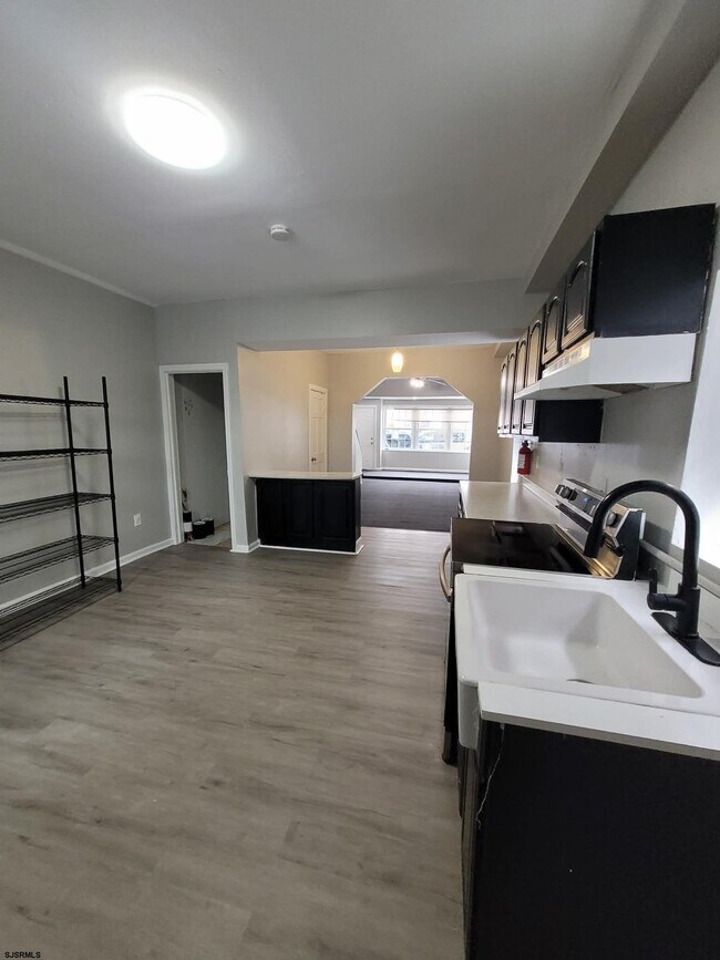 Building Photo - 1108 Baltic Ave