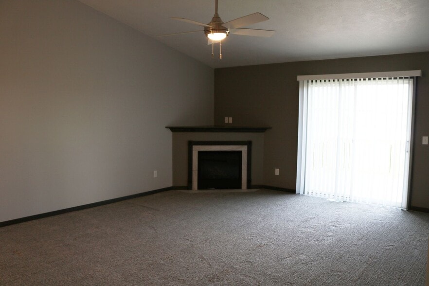 Building Photo - 3616 S Outfield Cir