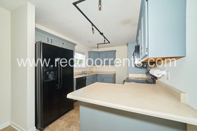 Building Photo - Coming soon! - Comfort & Convenience in Pi...