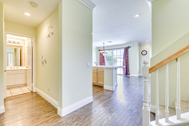 Building Photo - 5960 Juniper Ct