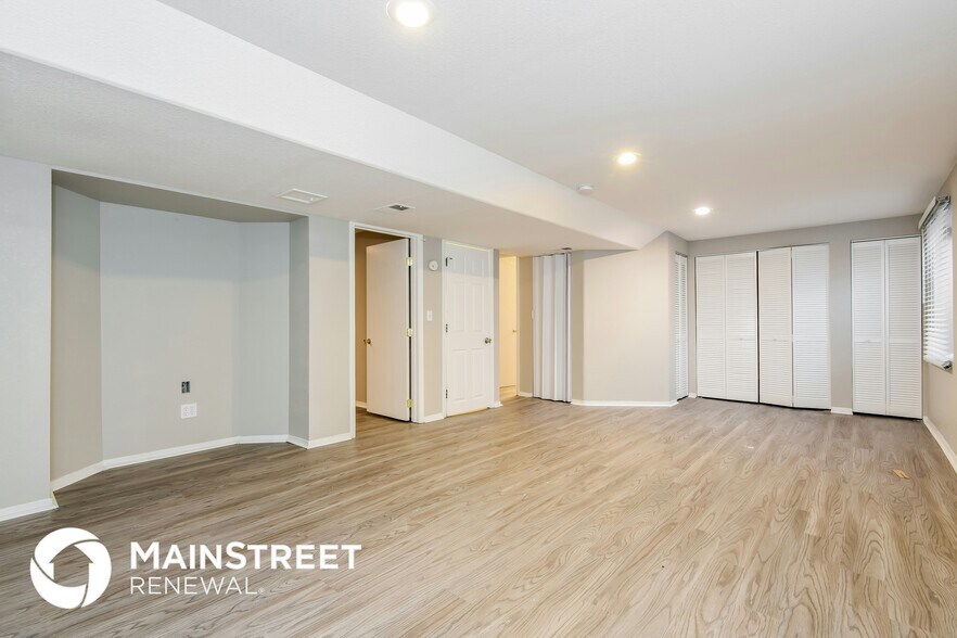 Building Photo - 18019 E Bellewood Dr