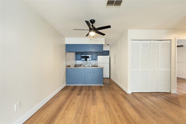 Building Photo - 3025 SE 55th Ave