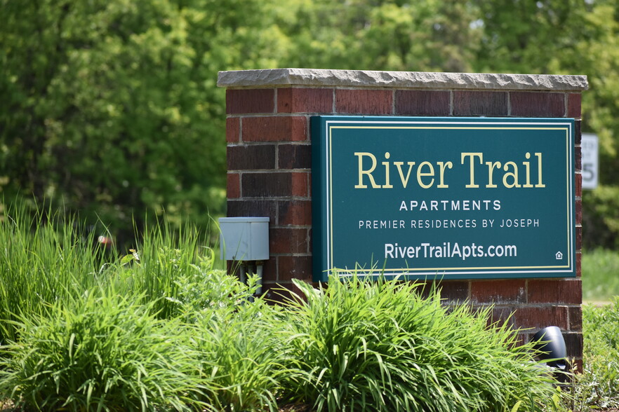 Building Photo - River Trail Apartments