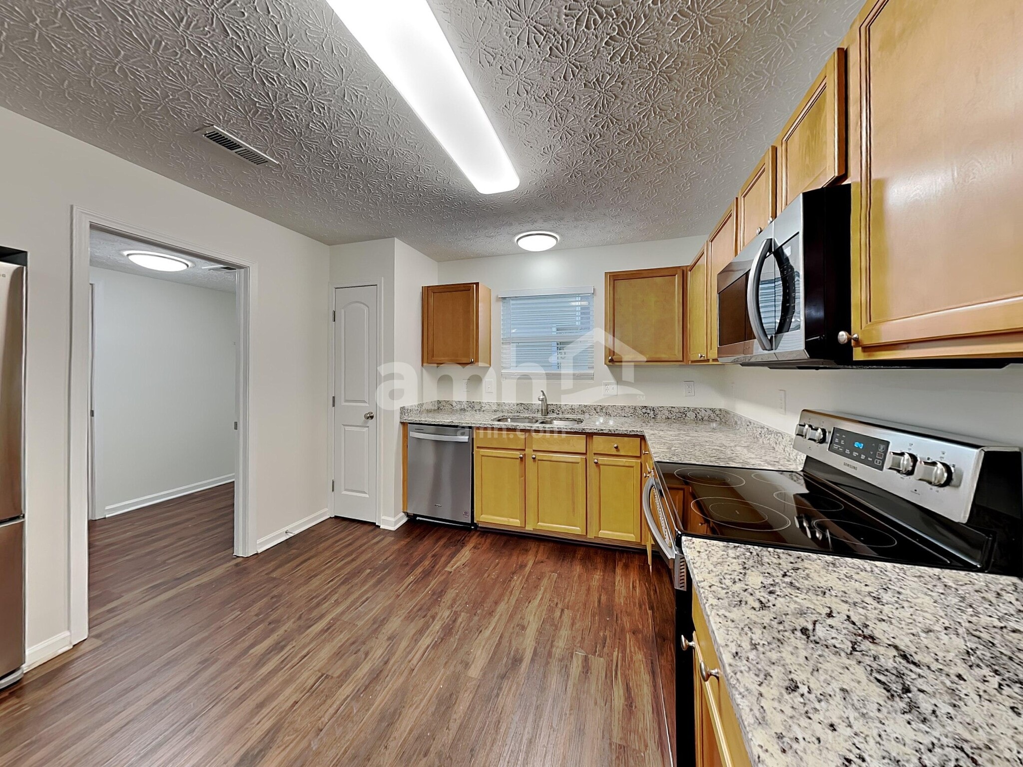 Building Photo - 1395 Ithaca Dr