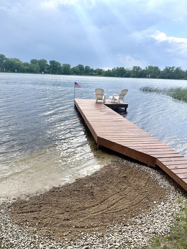 Building Photo - 8564 Lincoln St