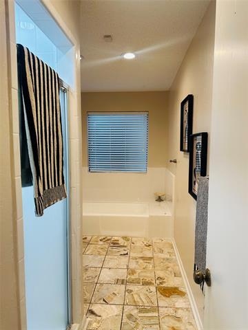 Building Photo - 7120 Teakwood Dr