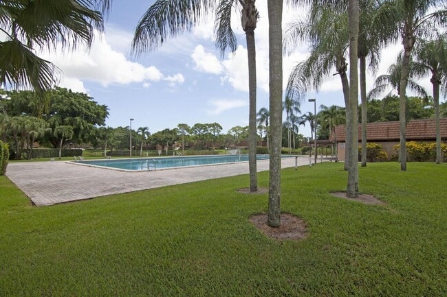 Primary Photo - 2218 22nd Ln